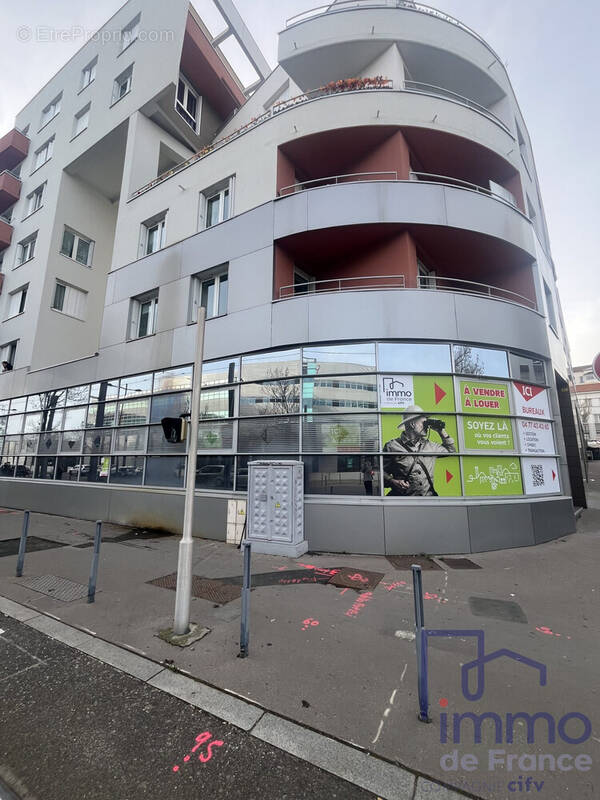 Commerce à SAINT-ETIENNE