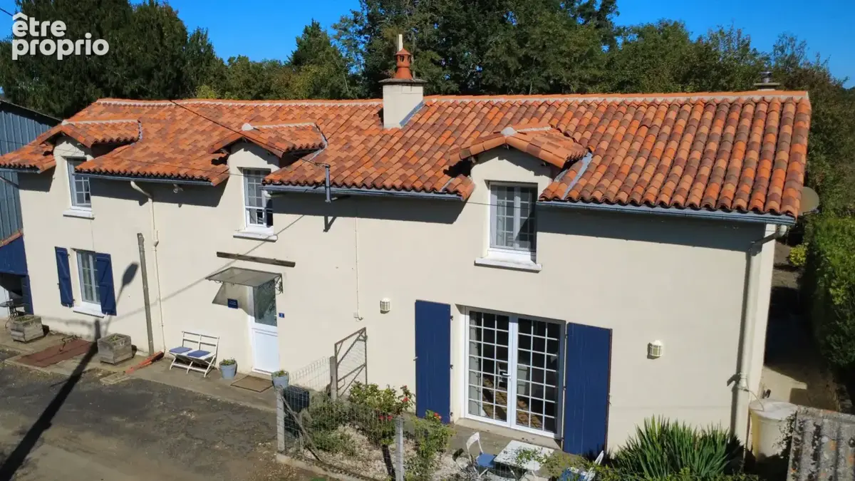 Maison Usson Du Poitou 8 pièce(s) 173 m2 - photo 2