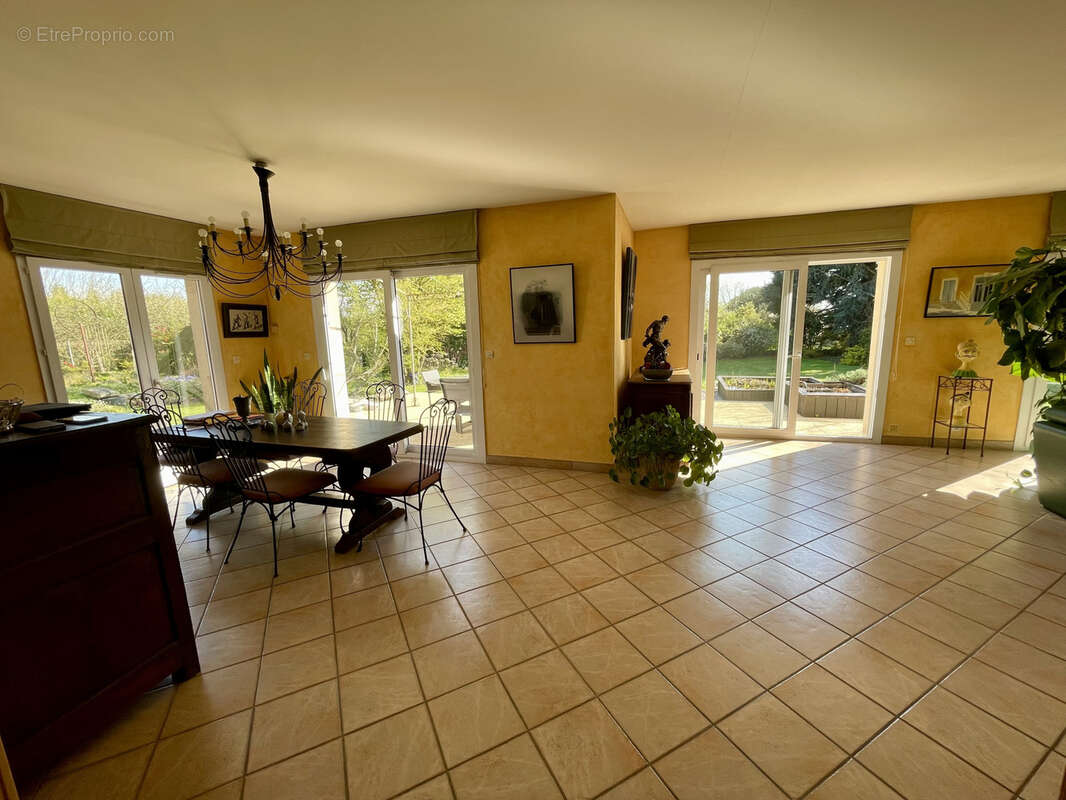 Maison à MONTFORT-L'AMAURY