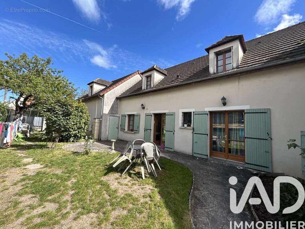 Photo 2 - Maison à SAINT-AMAND-MONTROND