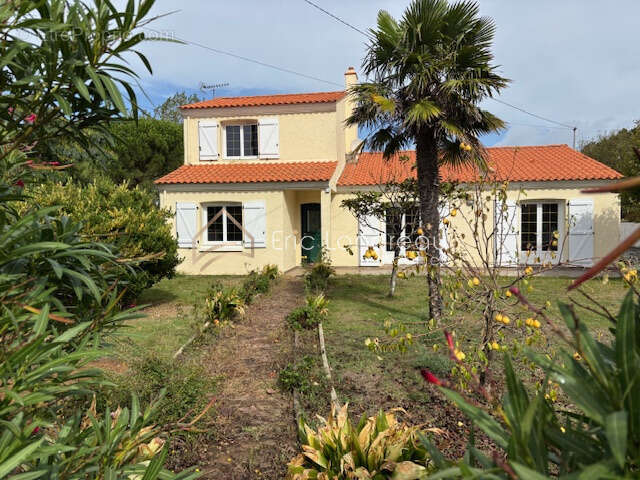 Maison à TALMONT-SAINT-HILAIRE