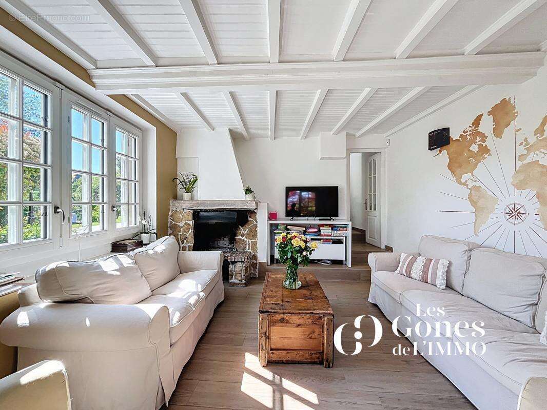 Maison à FRANCHEVILLE