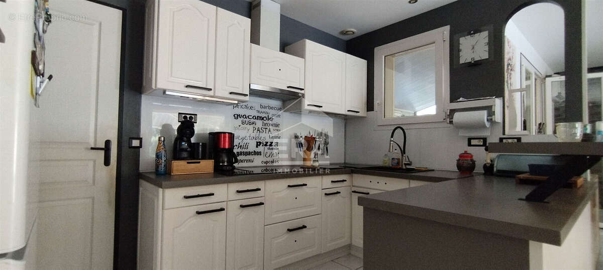 Maison à PORT-SAINTE-MARIE