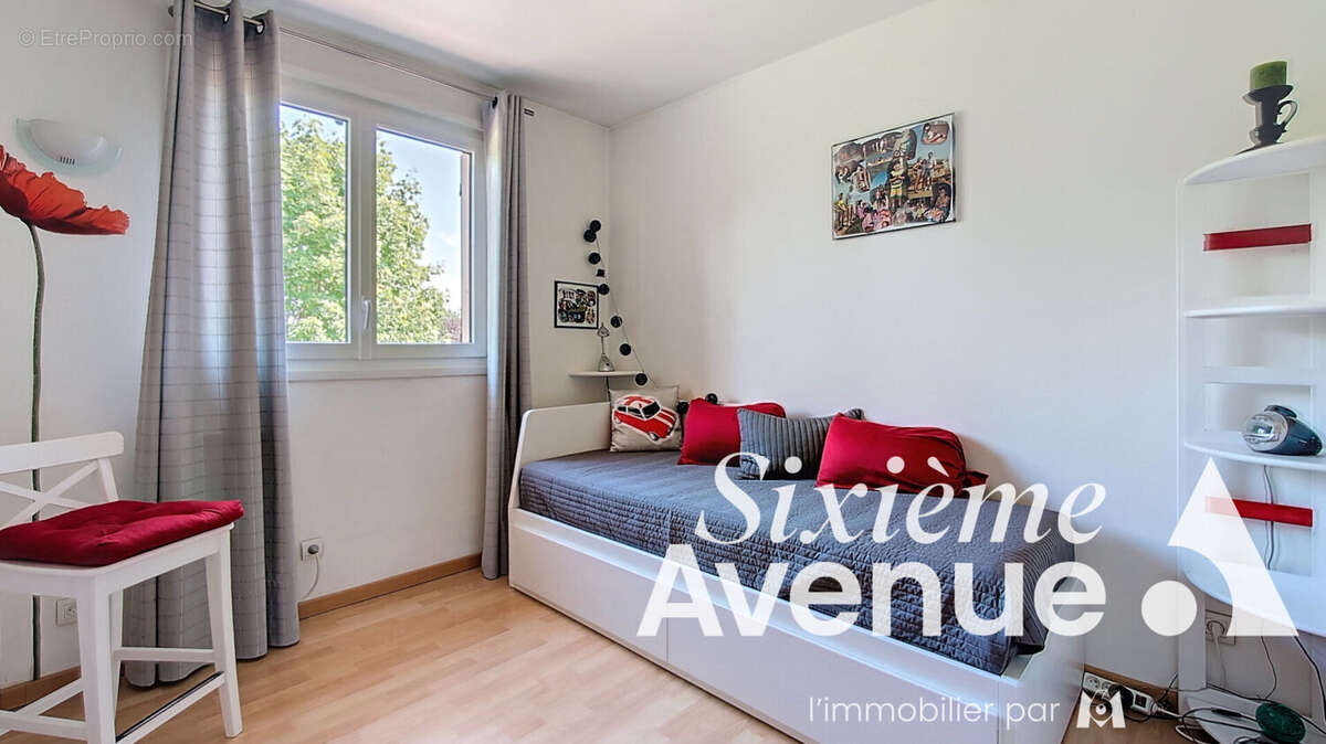 Feyzin le haut - Maison 5 pièces 111 m² sur terrain de 323 m² - photo 12