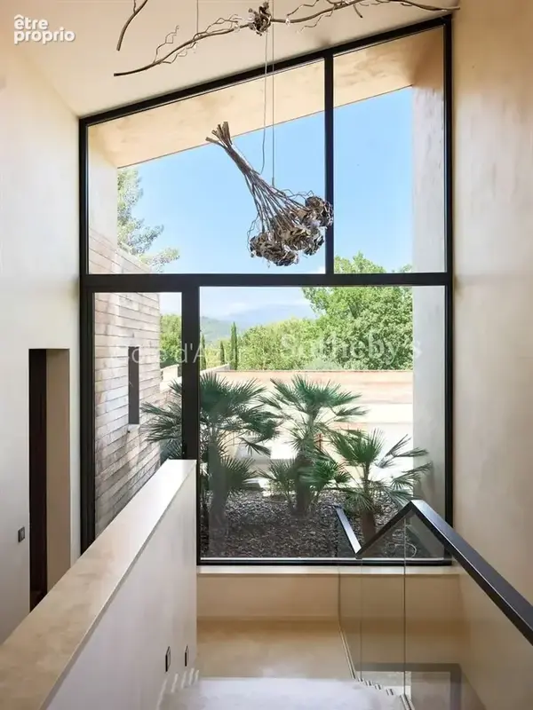 Terre Blanche, villa de plus de 500 m² avec cinq suites sur un parc de 9 585 m² - photo 17