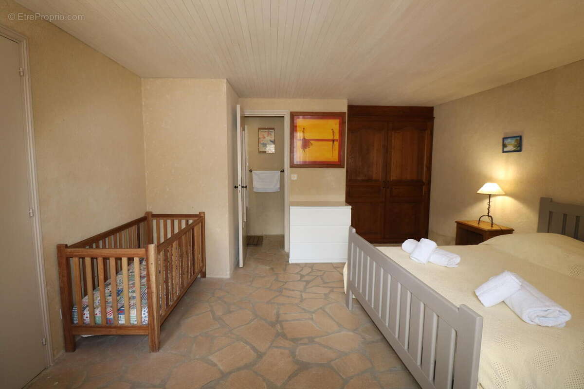 Maison de village ancienne avec jardin et piscine et vue ! - photo 14