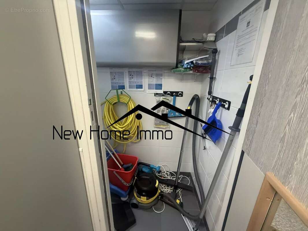 Commerce à MARSEILLE-9E