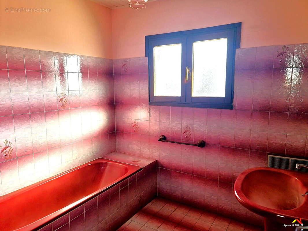 Maison à VILLENEUVE-LE-ROI