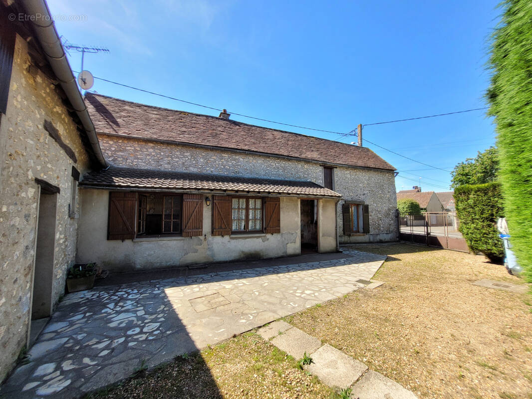 Maison à AUNAY-SOUS-AUNEAU