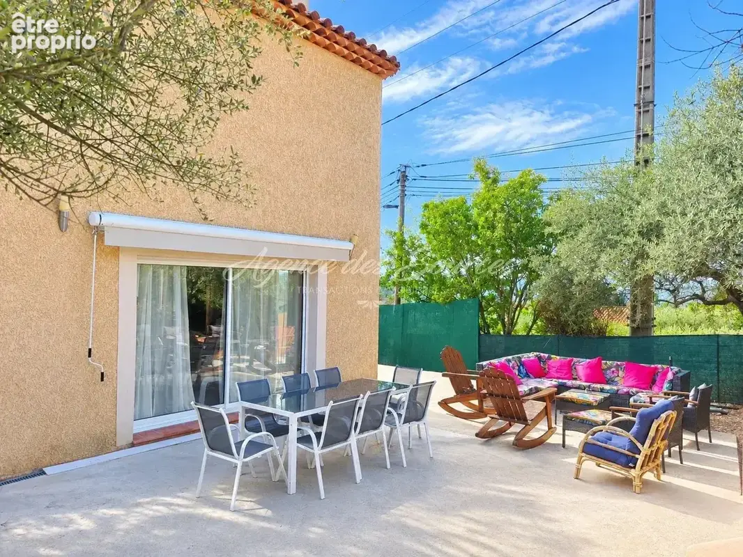 Villa récente avec piscine à Tavernes - photo 3