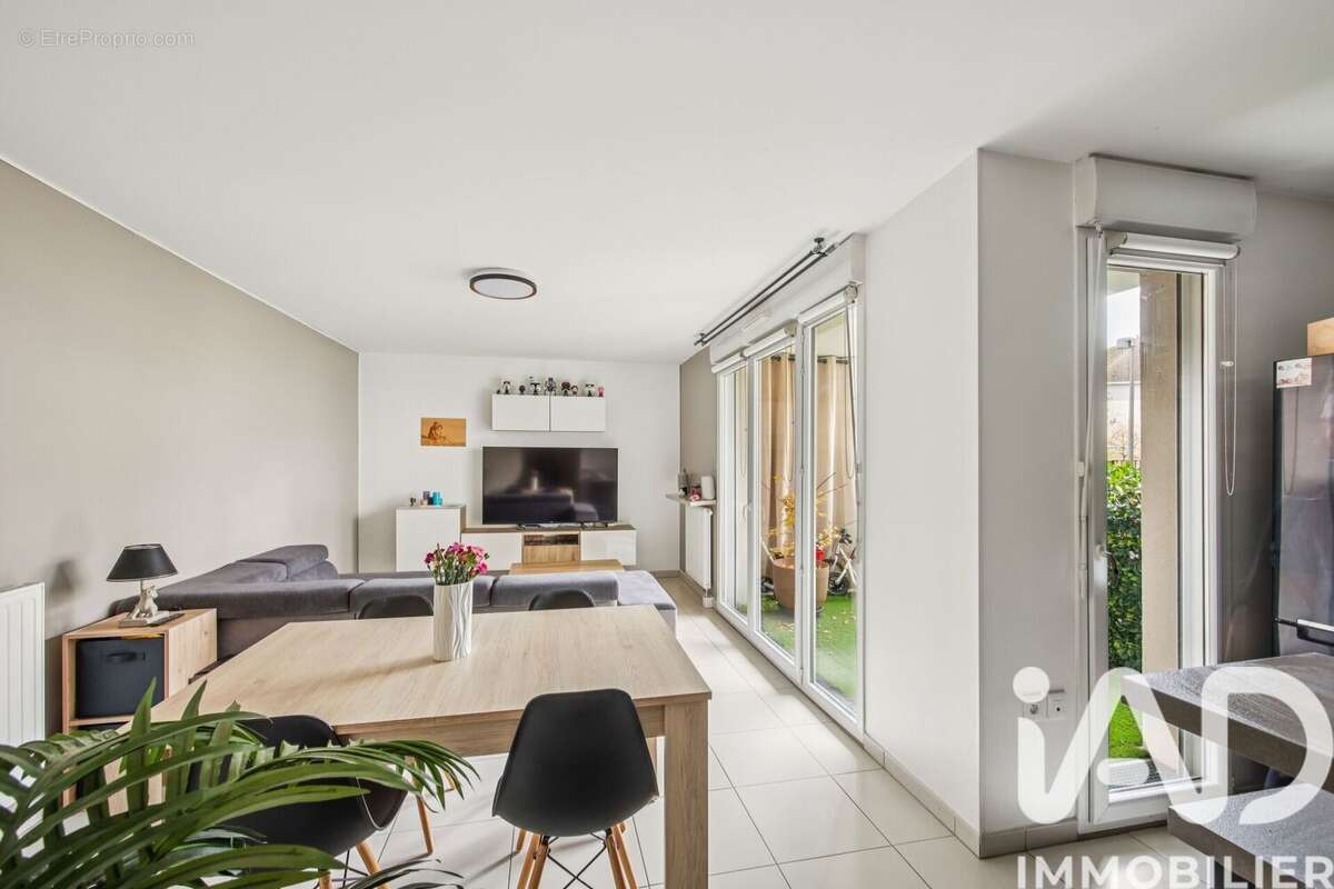 Photo 8 - Appartement à ELANCOURT