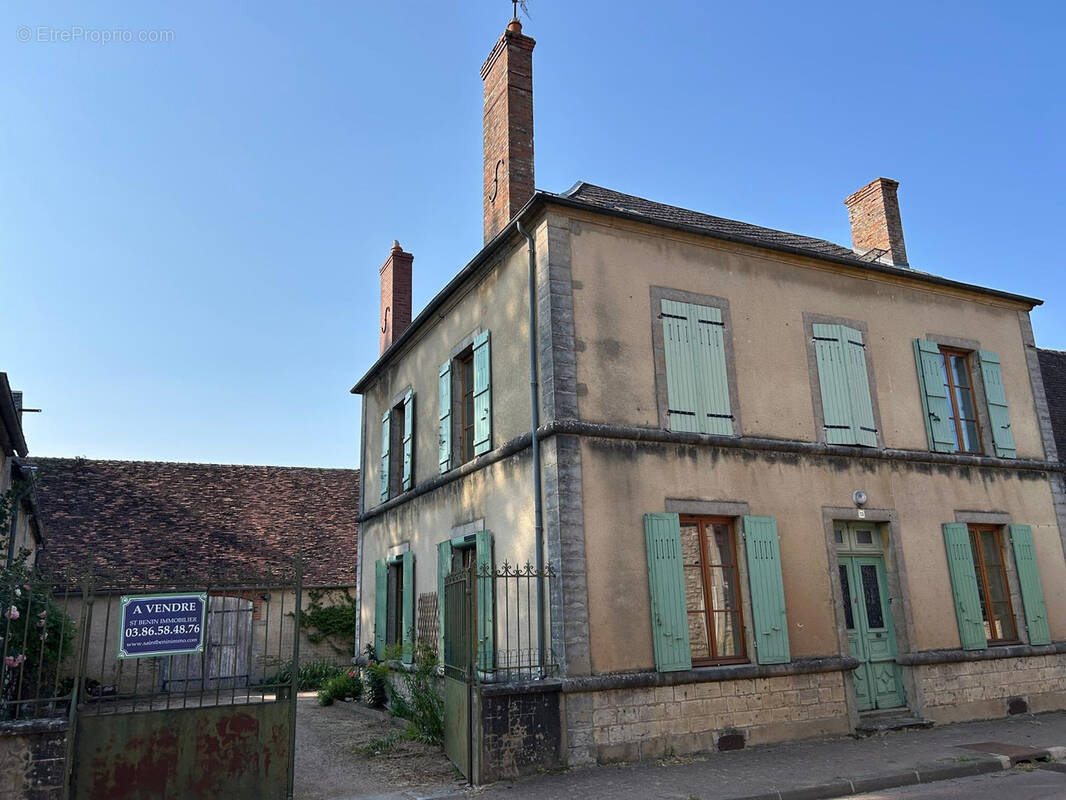 Maison à CHATILLON-EN-BAZOIS
