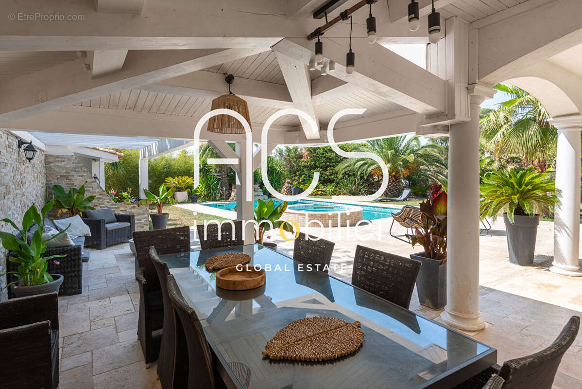 Fréjus - Villa à vendre 172 m², 4 chambres avec piscine & jacuzzi, domaine privé sécurisé - photo 7