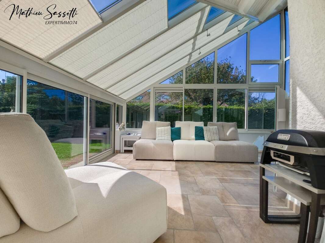 Maison à ETREMBIERES