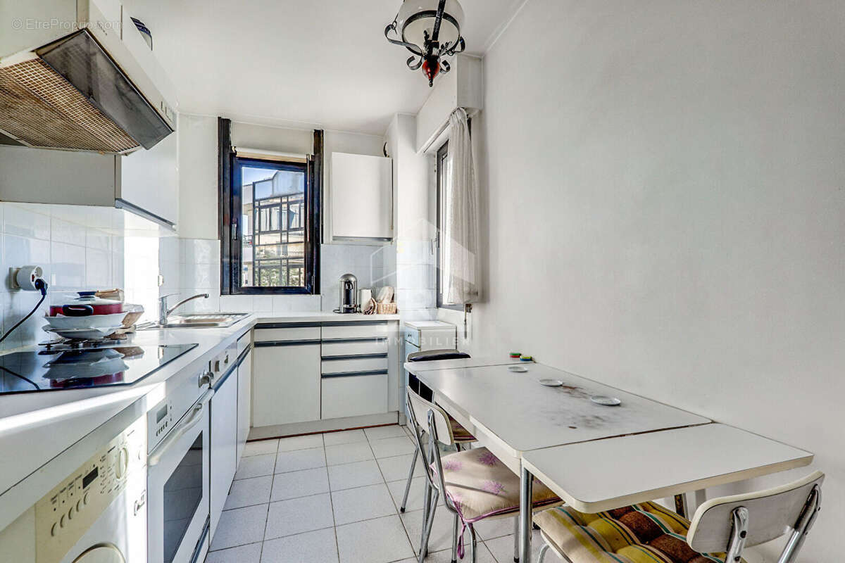 Appartement à PARIS-20E