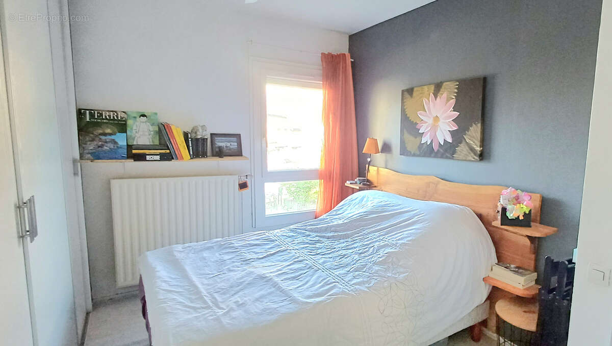 Appartement à SAINT-MARTIN-D'HERES