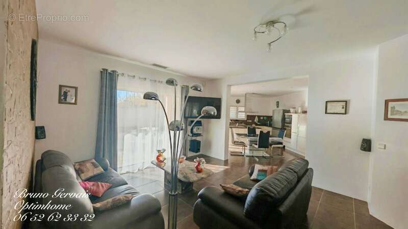 Maison à COURNONSEC