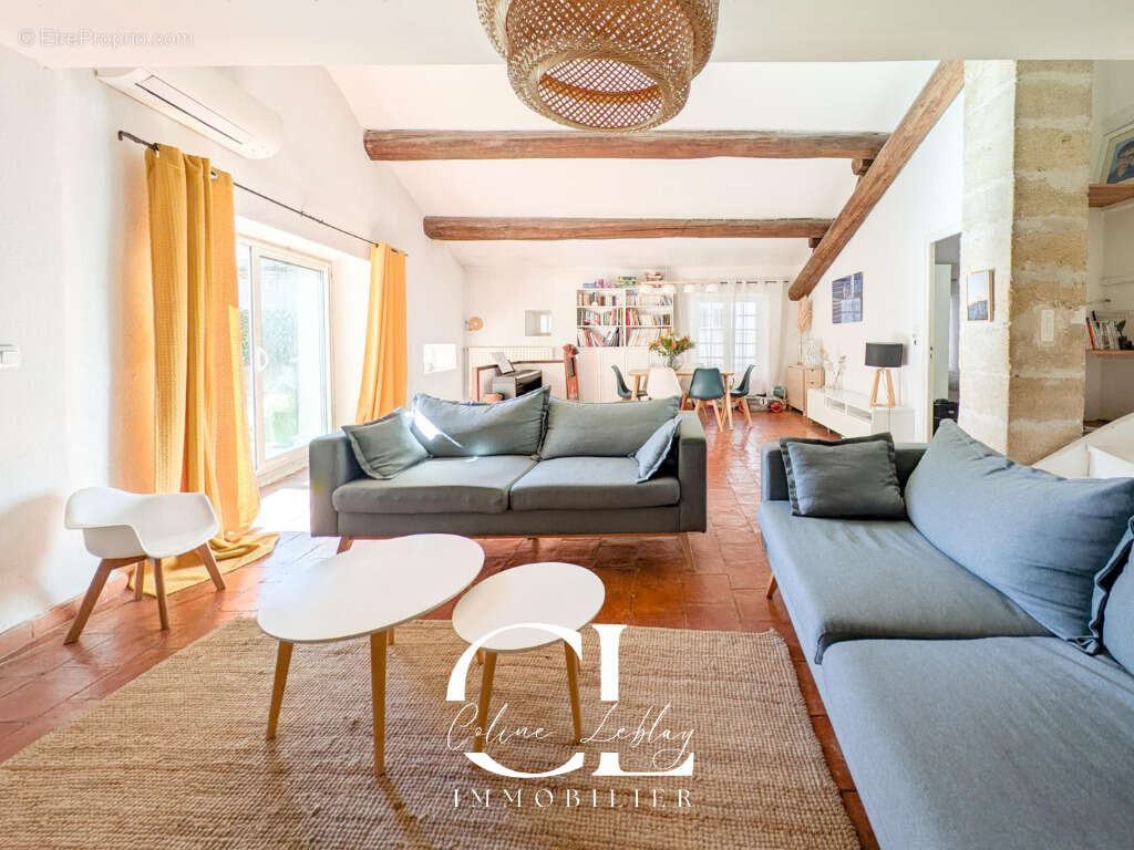 Maison à MEYRARGUES