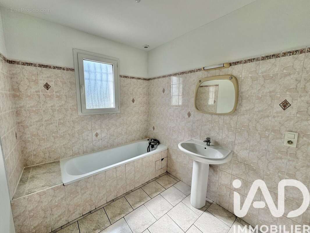 Photo 9 - Maison à MONTANS