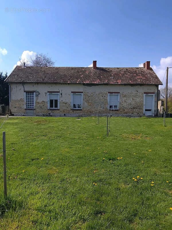 Maison à LURCY-LEVIS