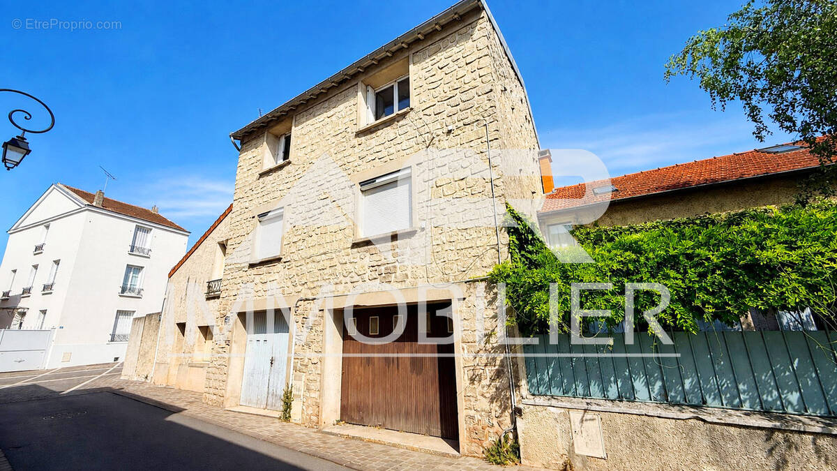 Appartement à CARRIERES-SUR-SEINE