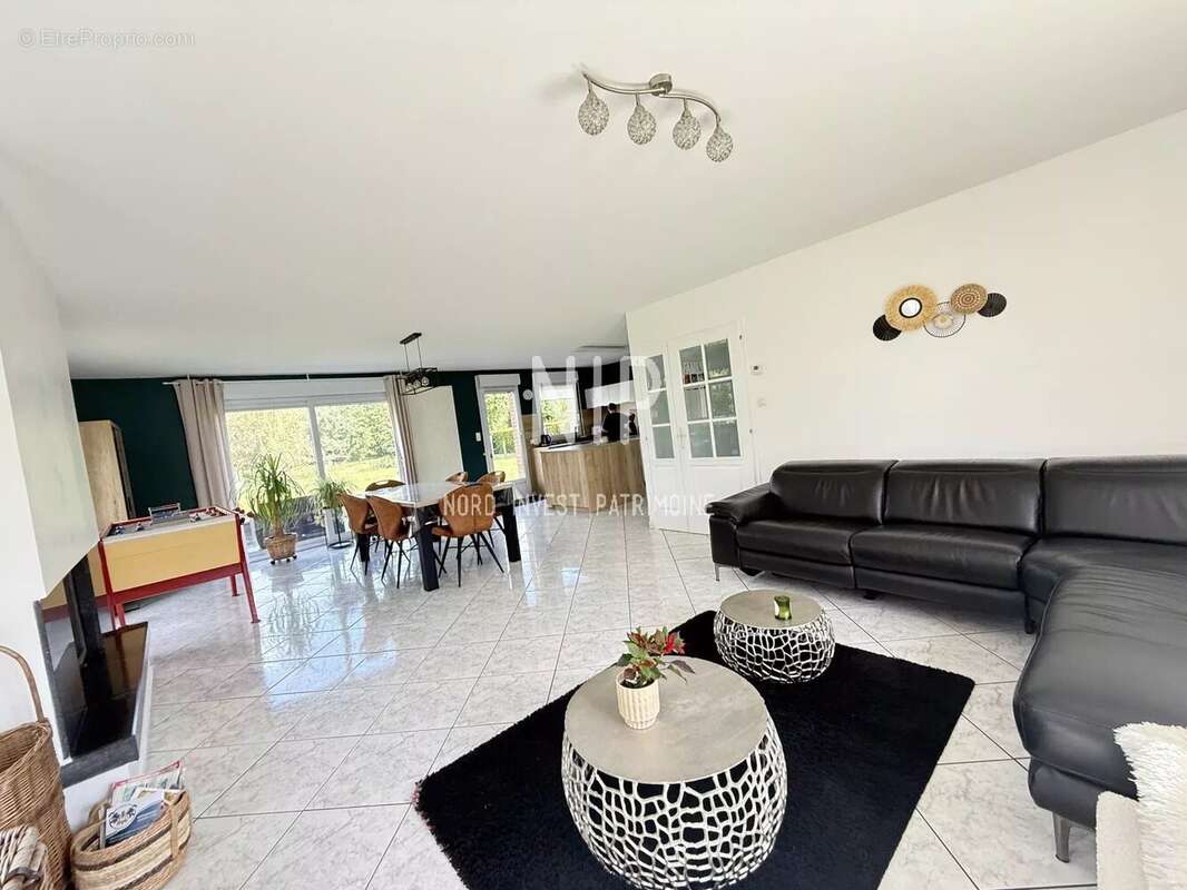 Plain pied 4 chambres sur 1370 m2 - photo 4