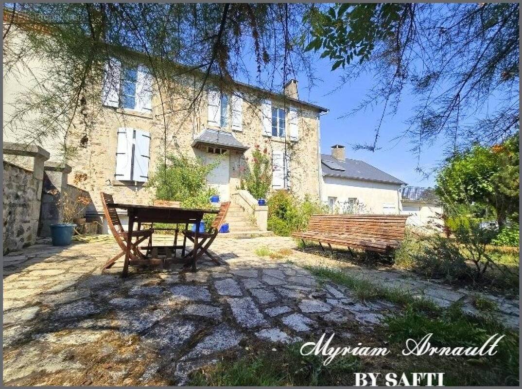 Photo 1 - Maison à LE GRAND-BOURG