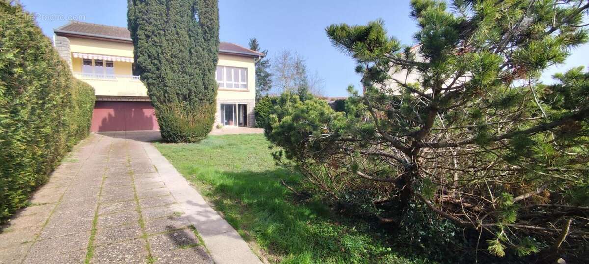 Maison à MEREVILLE
