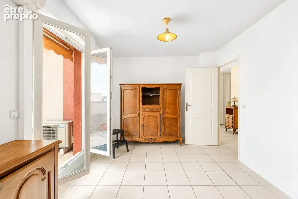 Appartement 4 pièces 84 m² à vendre à Saint-Laurent-Du-Var (06700) - photo 9