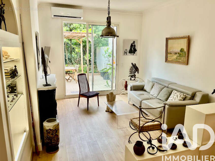 Photo 2 - Maison à MARSEILLE-9E