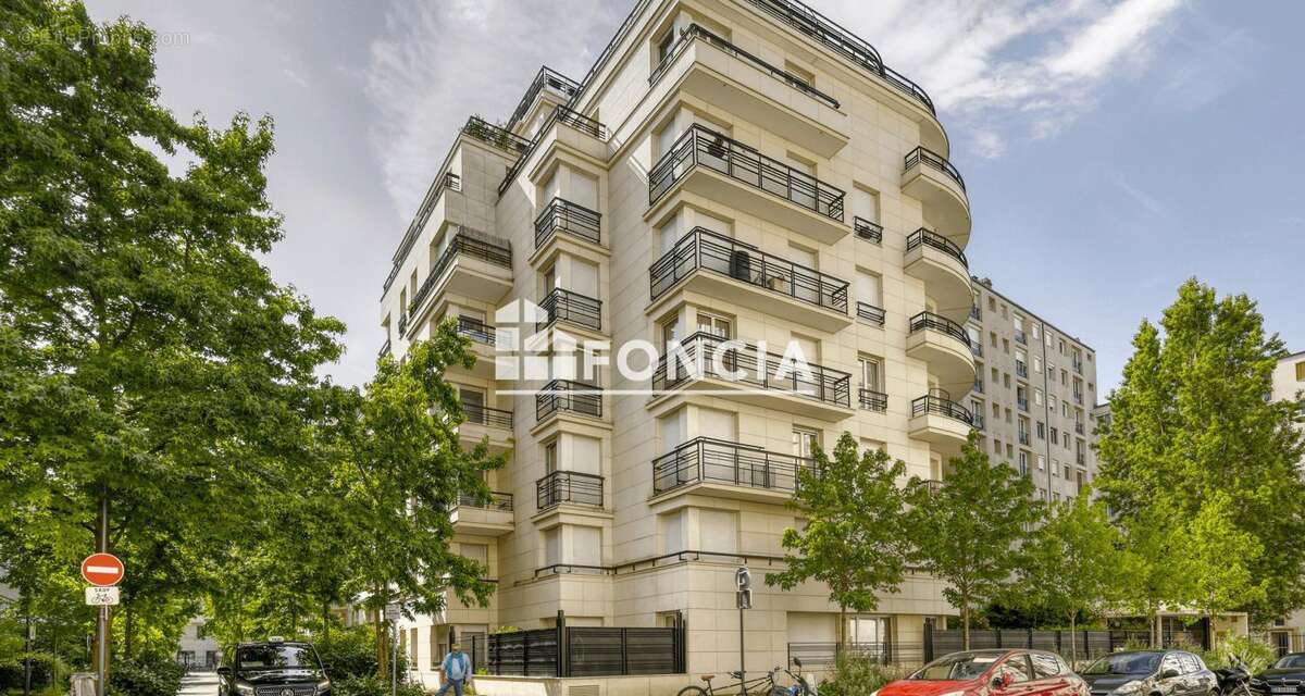 Appartement à ISSY-LES-MOULINEAUX