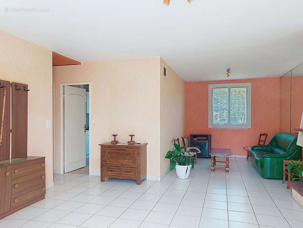 Maison à SAINTE-LUCE-SUR-LOIRE