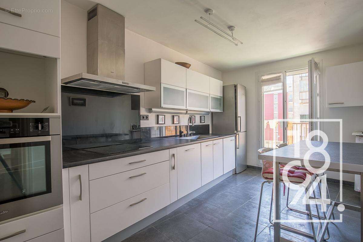 Appartement à MARSEILLE-7E