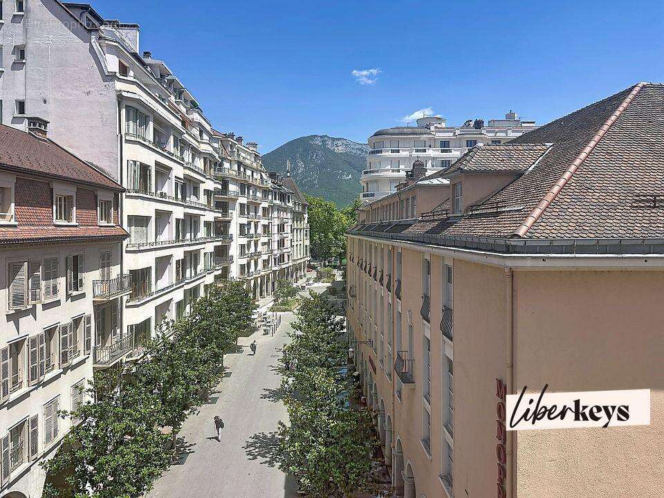A vendre - Appartement triplex de 7 pièces de 109 m² - Annecy 74000 - photo 18