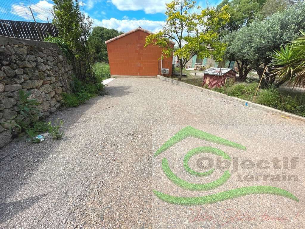 Terrain à LE POUGET