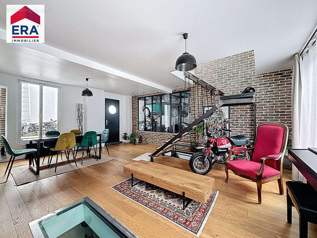 Maison à IVRY-SUR-SEINE