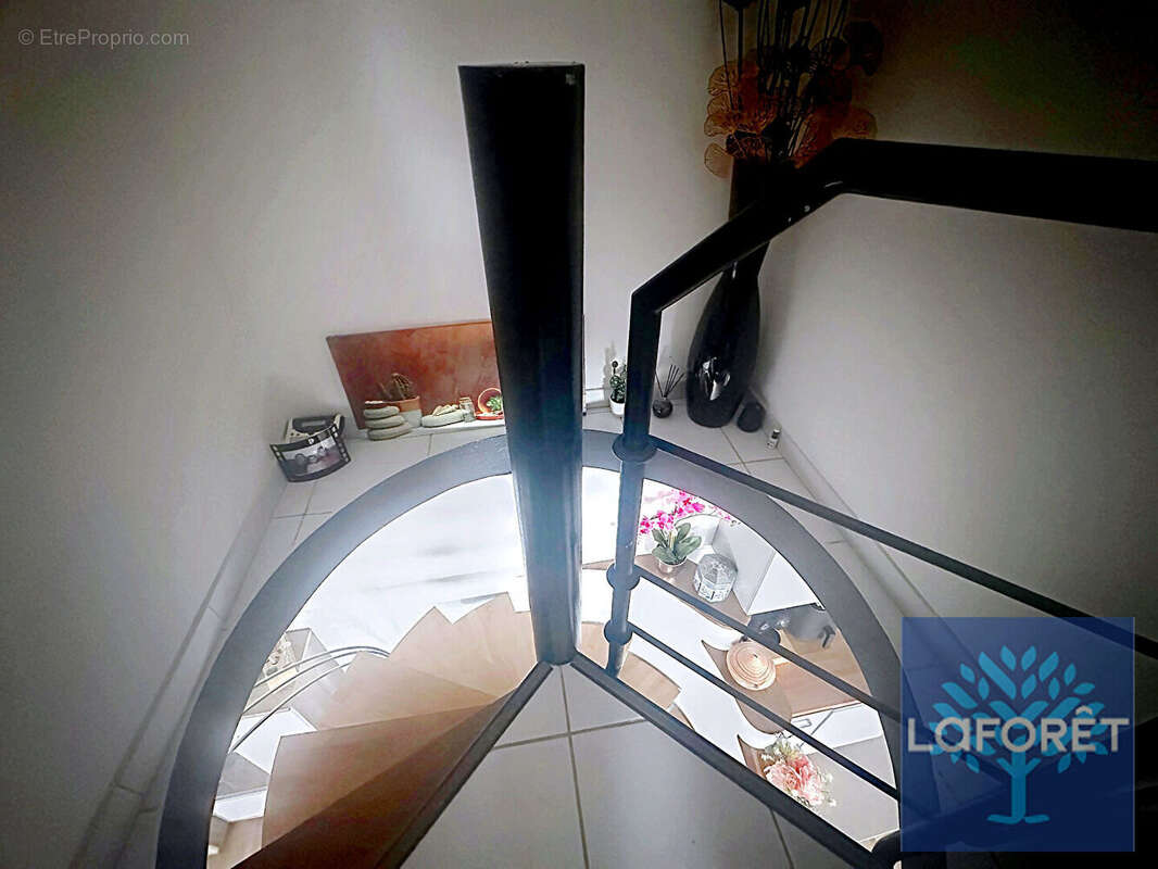 Maison à VIGNEUX-SUR-SEINE