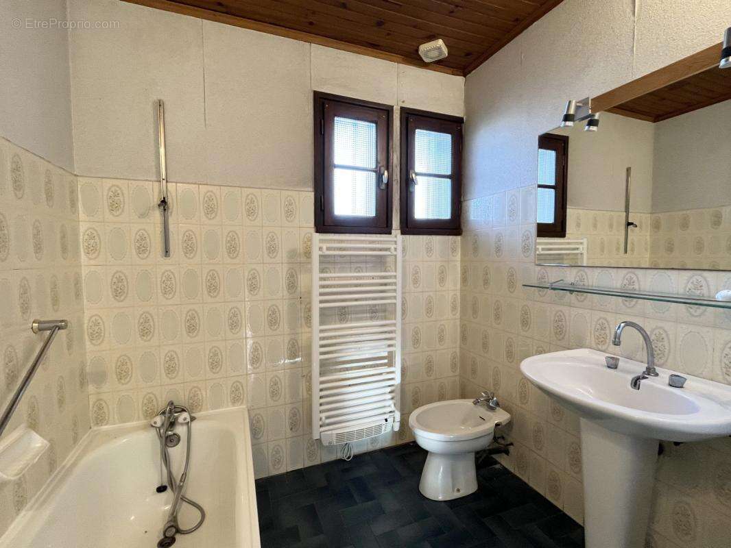 Maison à BRUGUIERES