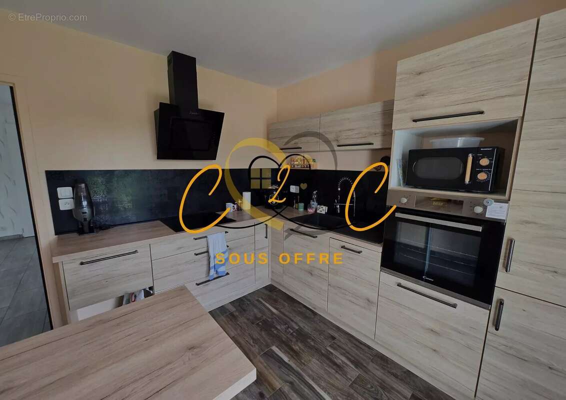 Maison à LES AIX-D'ANGILLON