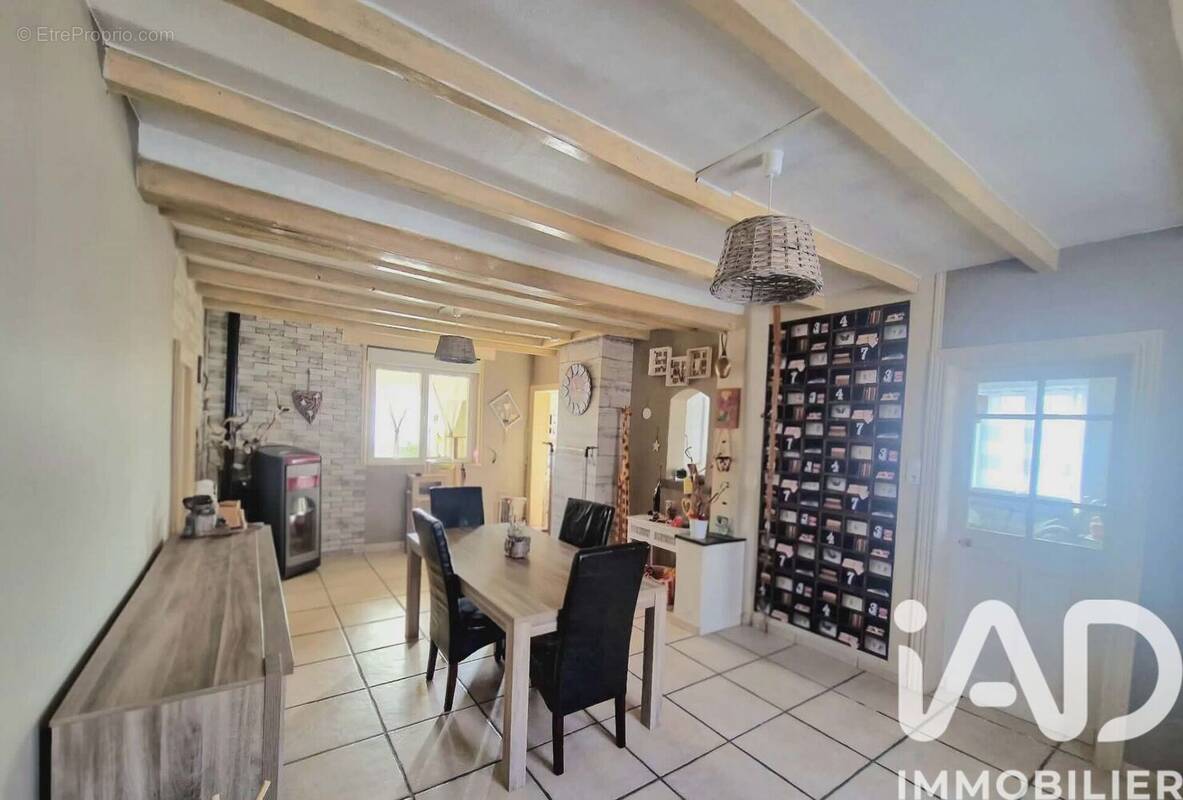 Photo 1 - Maison à VERMELLES