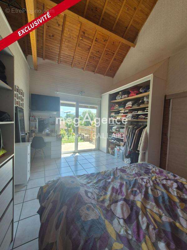 Maison familiale 4 chambres de 135 m2 à La Mure - garage - 570 m2 de terrain - vue dégagée - DPE C - photo 9