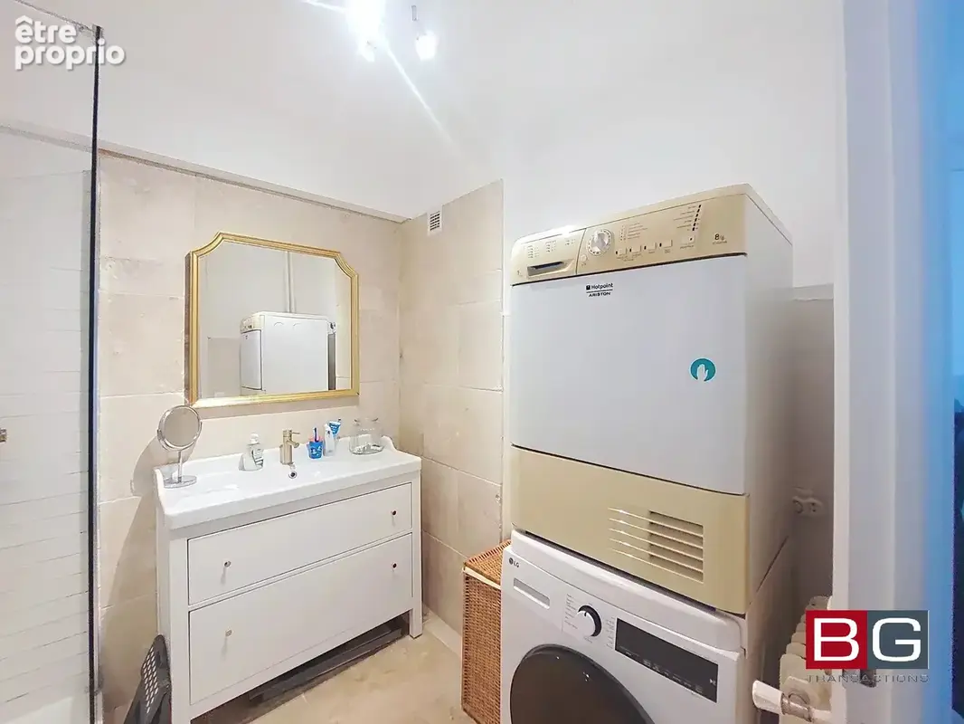Antibes exclusivité t3 vue mer avec cave et garage - photo 9