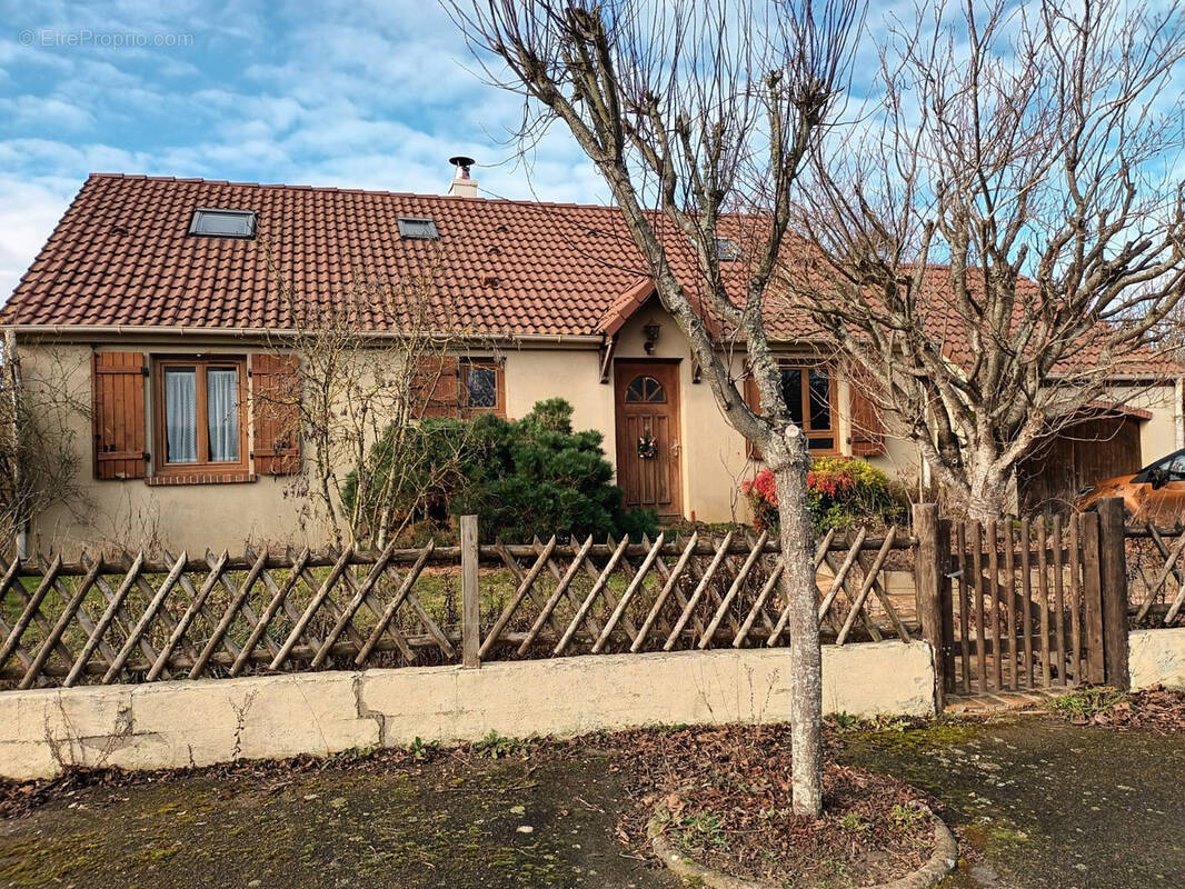 Maison à BARJOUVILLE