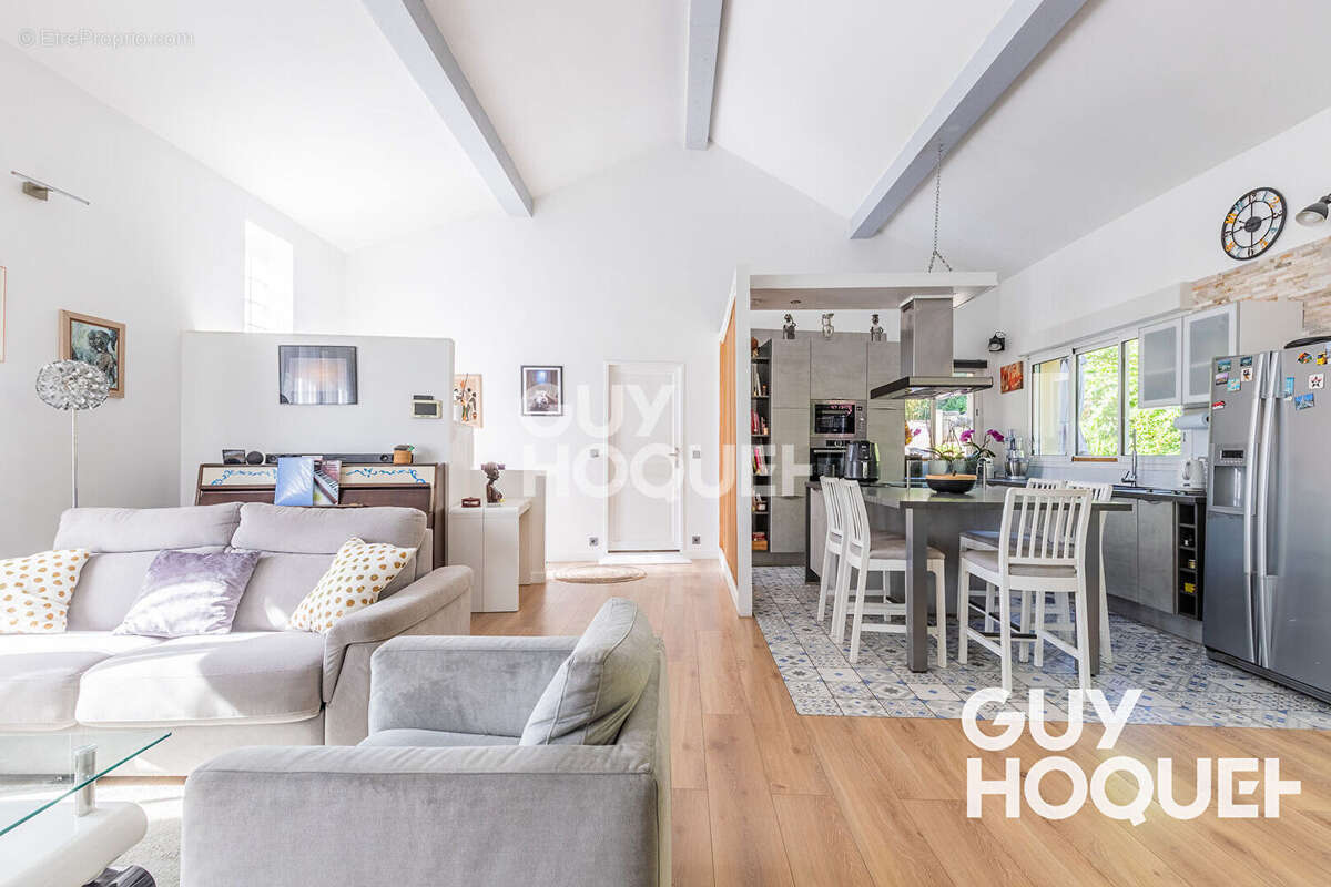 Maison à JUVISY-SUR-ORGE