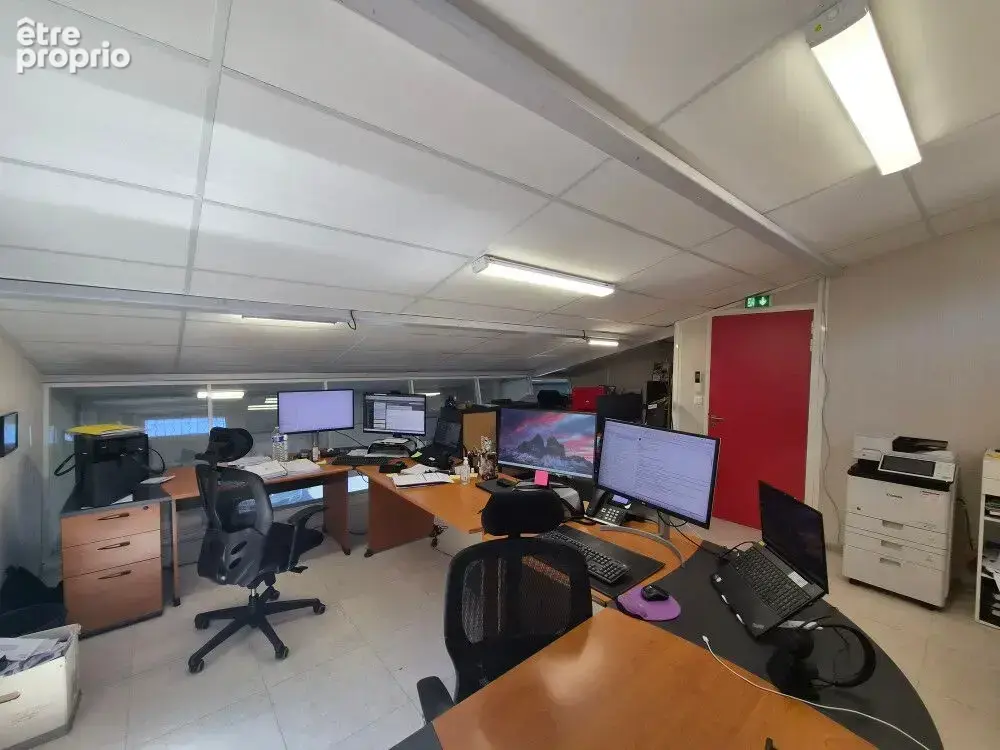 Local d'activite  r+1 de 187 m² zone ecopolis martigues 13500 - photo 4