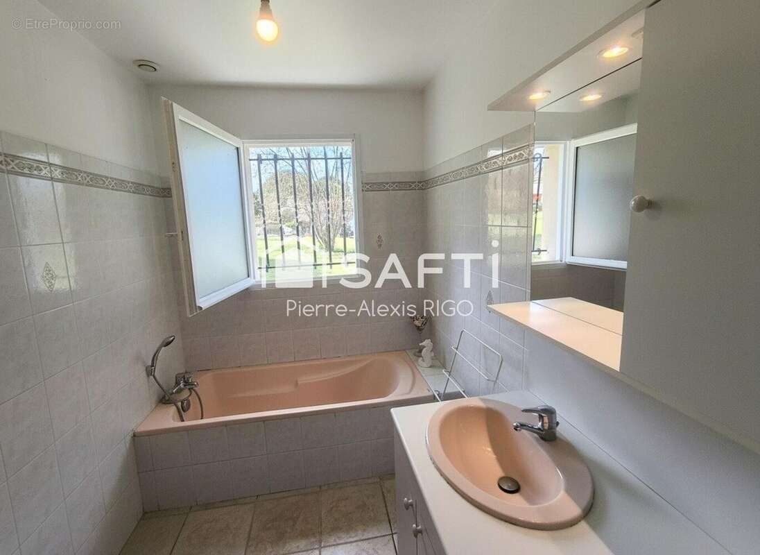Maison 89 m² à Agnac  - photo 8