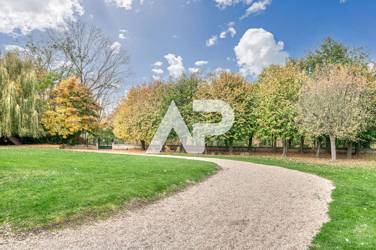 Appartement à RUEIL-MALMAISON
