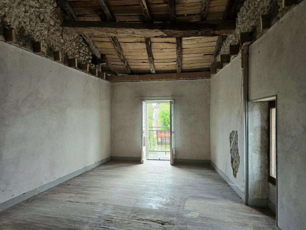 Maison à SAINT-PAUL-LIZONNE