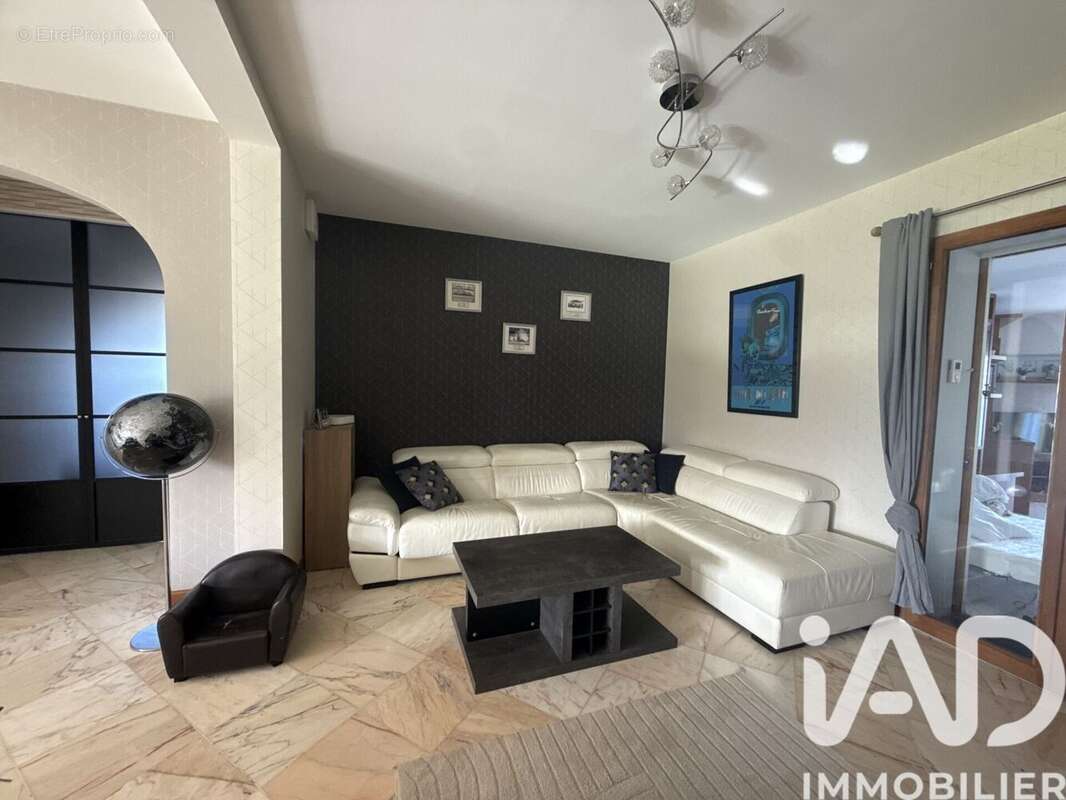 Photo 7 - Maison à JAUNAY-CLAN