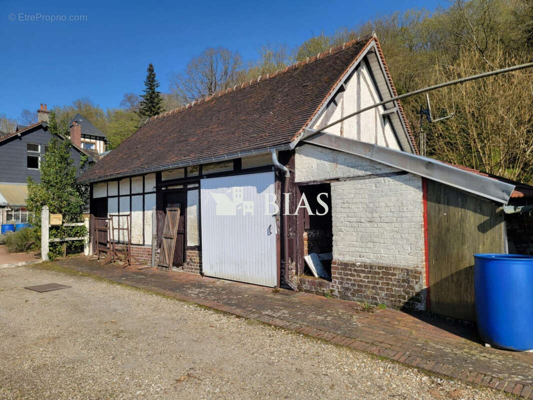 Autre à SAINT-PIERRE-DE-VARENGEVILLE